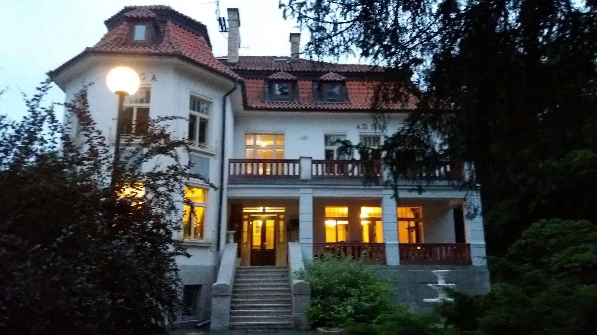 Vila Olga Jevany Zewnętrze zdjęcie
